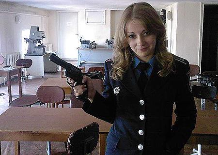 Красавица Юлия Марийко - единственный криминалист на всю милицию Макаровского района Киевской области. Фото из личного архива Юлии.