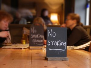 Противники курения в общественных местах создали карту "бездымных" ресторанов. Фото с сайта www.sxc.hu.
