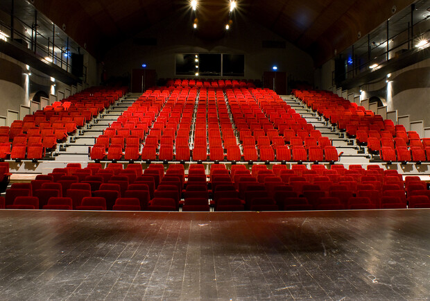 Столичные театры и концертные залы и нетерпением ждут своих зрителей. Фото с сайта sxc.hu