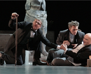 Спешите увидеть блистательное актерское трио на сцене. Фото с сайта premiera.ua