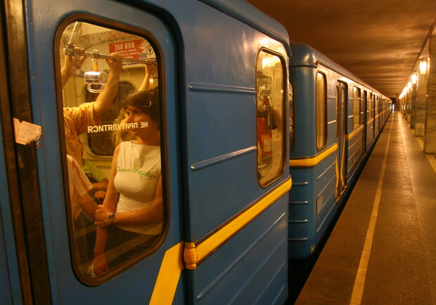 Пока что метро на синей ветке не работает. Фото Максима Люкова