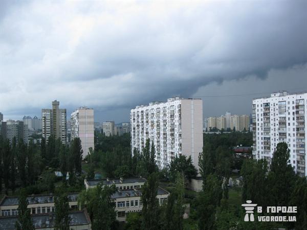 Вчера на Киев обрушились небеса. Фото Зинаиды Рошу.