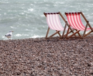 Водичка в Днепре сегодня будет теплой, но позволит ли дождь отправиться на пляж? Фото с сайта www.sxc.hu.