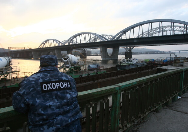Мост закрыт на ремонт!
Фото Максима Люкова