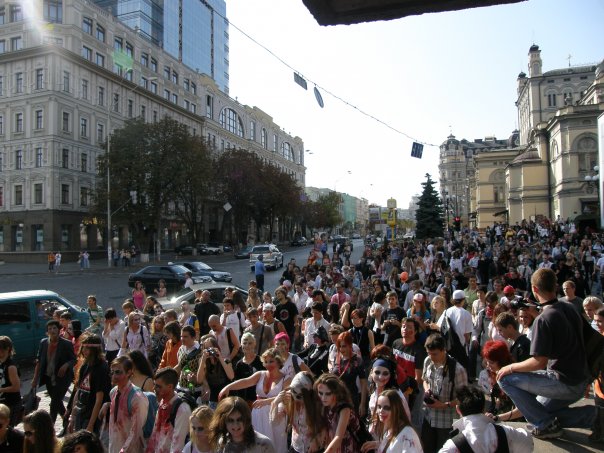 Зомби-парад в столице был вот таким. Фото dukeline.com.ua