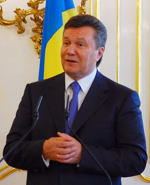 Виктор Янукович открыл новенькую школу.
Фото Pavol Freso/uk.wikipedia.org