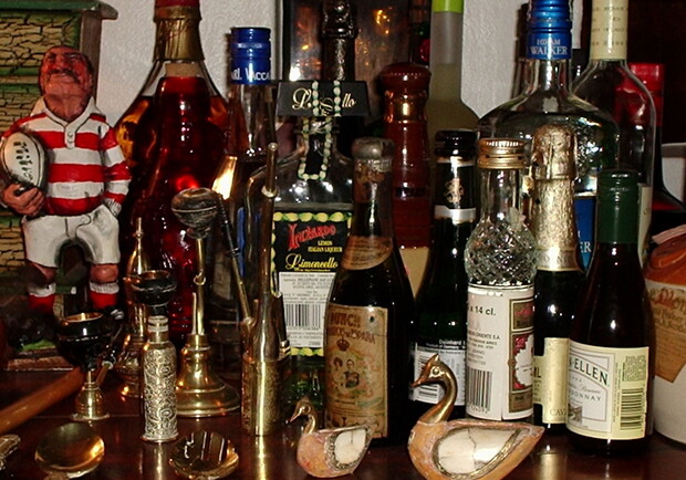 Никакого алкоголя не купить с 22 до 8. А вы одобряете эту меру? Фото sxc.hu