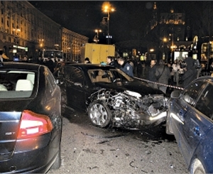 Гаишнику не придется платить миллион за разбитые авто.  Фото Николая Шинкаря.