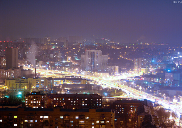 Так волшебно выглядит ночной город. Фото с сайта ked-pled.livejournal.com