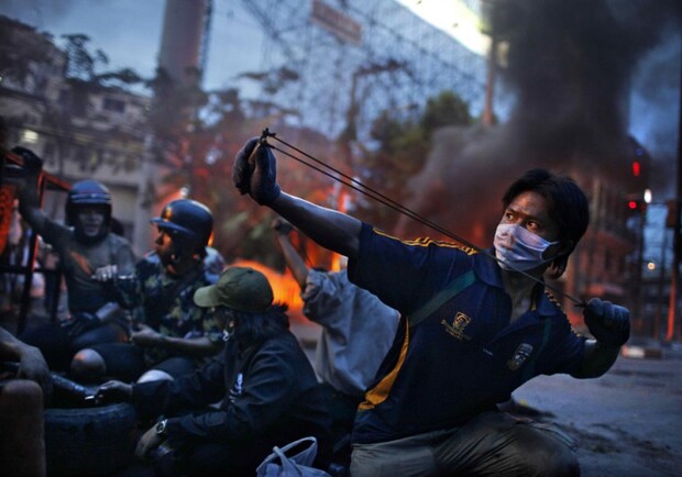 Антиправительственные волнения в Бангкоке, Тайланд. Автор - Корентан Фолэн. Фото worldpressphoto.org