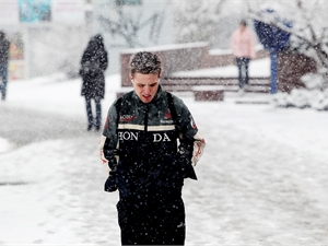 Снег в конце марта стал для киевлян неожиданностью. Фото  Максима Люкова