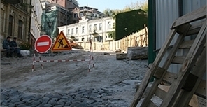 К радости киевлян Андреевский спуск сегодня откроют после реконструкции. Фото Антона Лущика