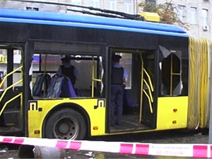 Потасовка началась в троллейбусе. Фото пресс-службы ГУ МВД Киева