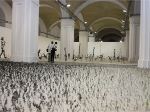 Инсталляция "Черное поле" - это 17 тысяч растений, вырезанных из металла. Фото Тимофея Бондаренко