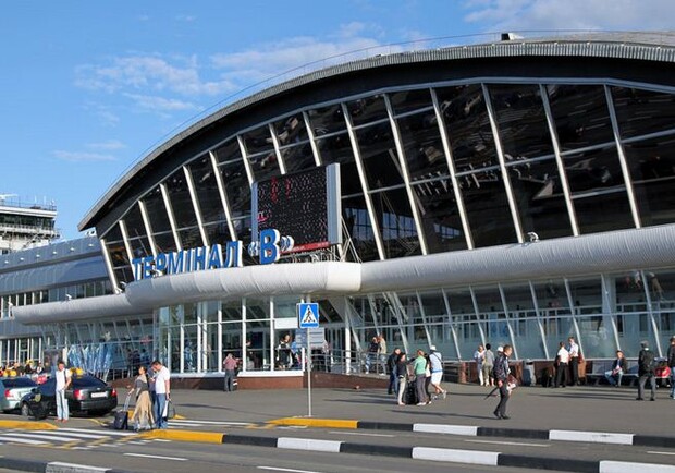 Теперь из "Борисполя" можно доехать в Киев по одной цене, в независимости от места прибытия. Фото с сайта shuttle-taxi.com.ua 