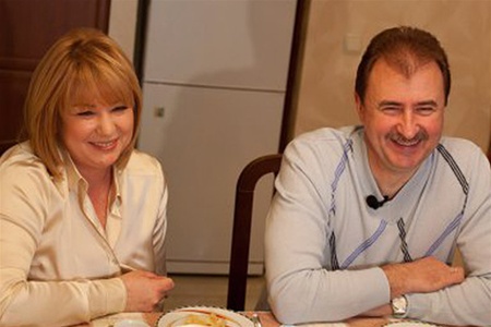 Александр Попов с женой Ириной. Фото kiyany.obozrevatel.com