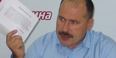 Сумчане высказали недоверие депутату Олегу Медунице. Фото gazetavv.com