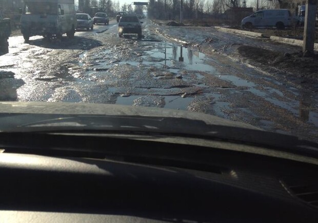 Новость - Транспорт и инфраструктура - В Киеве ремонтируют дороги, не выходя из машины