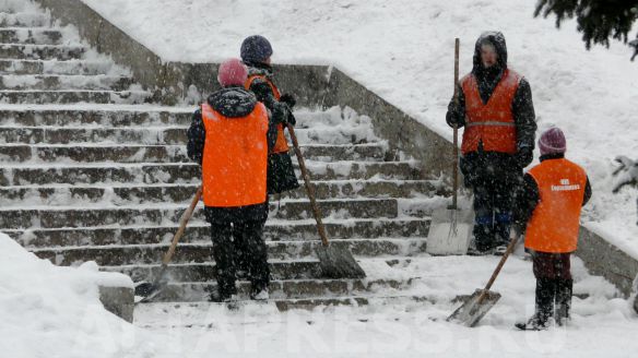 Пожаловаться на уборку снега можно он-лайн. Фото: altapress.ru