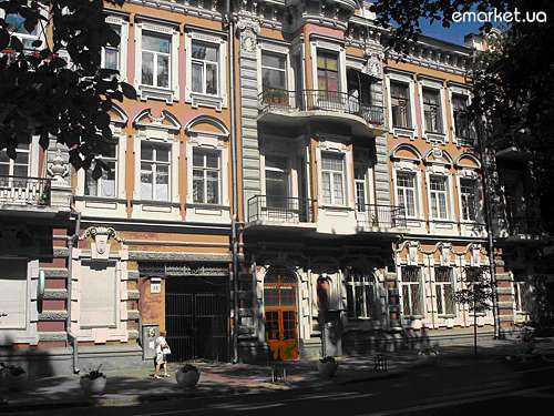 Стоимость квартиры на Лютеранской оценивается в 500 тысяч долларов. Фото: emarket.ua