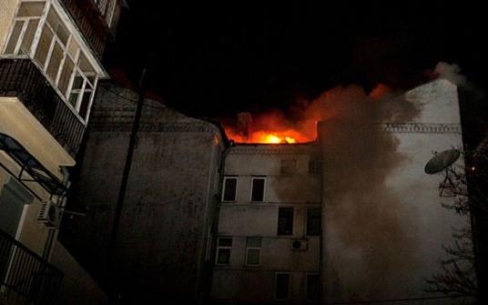 Верхний этаж дома выгорел. Фото: kievcity.gov.ua
