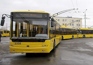 В пробке застряли троллейбусы. Фото: kievcity.gov.ua