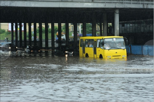 В Киеве существует опасность паводка. Фото: zhyrnalist.blogspot.com