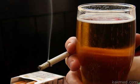 C мая акцизный сбор на сигареты и алкоголь хотят увеличить в 2,5 раза. Фото: kakmed.com