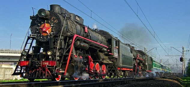 В мае ретро-поезд продолжит катать киевлян. Фото: novanews.com.ua