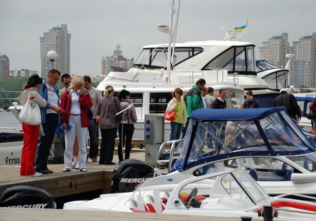 Новость - Досуг и еда - Киевлян приглашают на выставку лодок, катеров и роскошных яхт