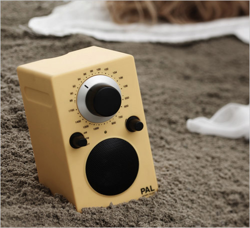 Радио будет работать на 11 столичных пляжах.
Фото: blog.shopium.ua 