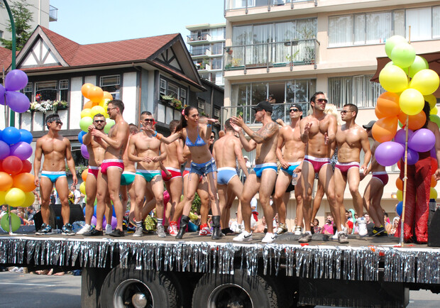 КГГА просит организаторов перенести гей-парад. Фото: misirina.wordpress.com