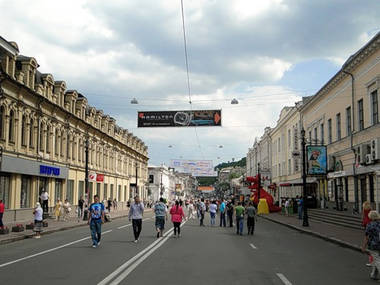 Улица Сагайдачного может стать пешеходной в режиме 24/7. Фото: www.flatday.com.ua