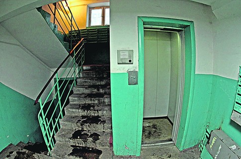 Лифт в доме Татьяны находился в ужасном состоянии. 
Фото: lift-press.ru
