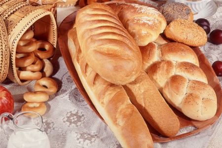 Свежий хлеб будет продаваться в лотках. Фото: tvou-udeu.ru