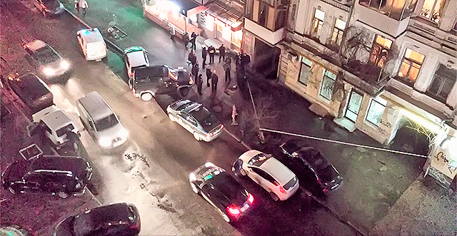 Неизвестные стреляли в мужчину дважды. Фото с сайта thekievtimes.ua.