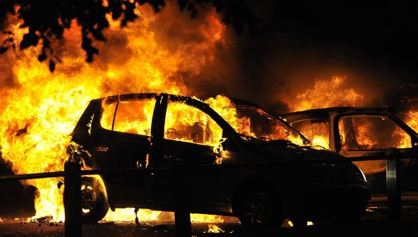 В Киеве ночью горели два автомобиля. Фото с сайта auto.taxiservice.com.ua