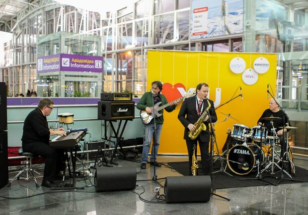 14 февраля выступала группа Алексея Когана. Фото сообщества аэропорта, Facebook
