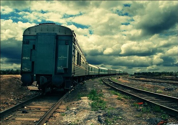 В Киев не могут доехать 13 поездов. Фото с сайта justarto.com