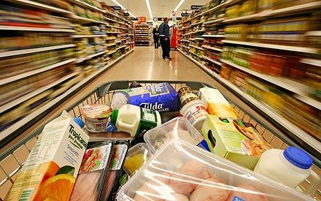В супермаркетах начали вывешивать флажки страны-производителя. Фото с сайта tsn.ua