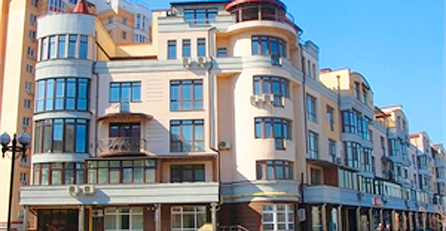Новость - События - В поисках Януковича: рассматриваем жилье экс-президента на Оболони