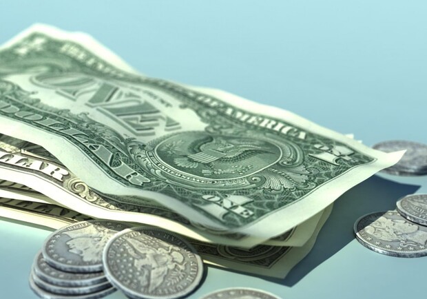 Доллар и евро стабильны. Фото с сайта kvedomosti.com
