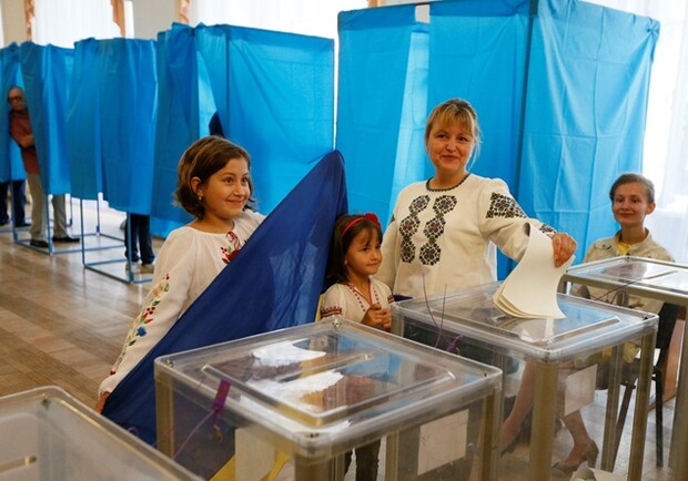 Киевляне голосуют активно. Фото Євромайдан, Twitter