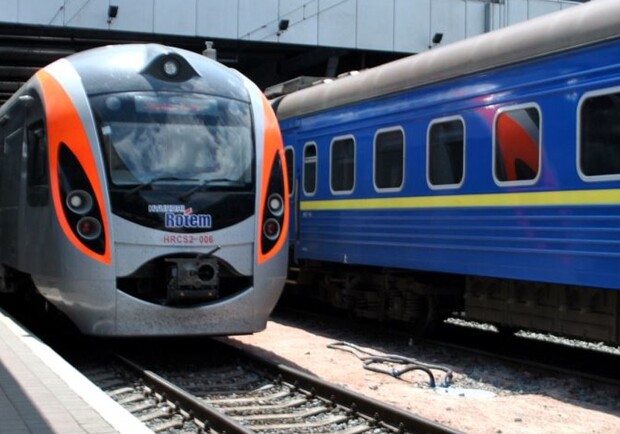 Поезда будут следовать по новому графику. Фото с сайта informator.su