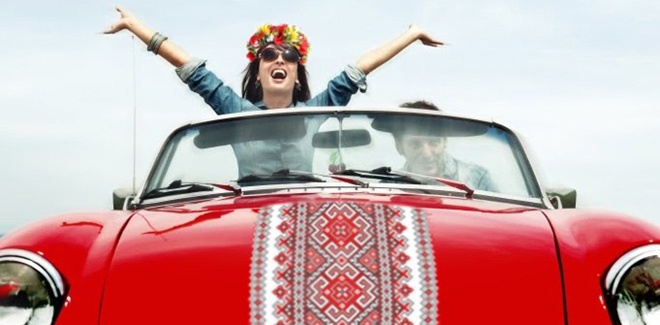 Новость - Транспорт и инфраструктура - Мода на патриотизм: украинцы "одевают" свои машины в "автовышиванки"