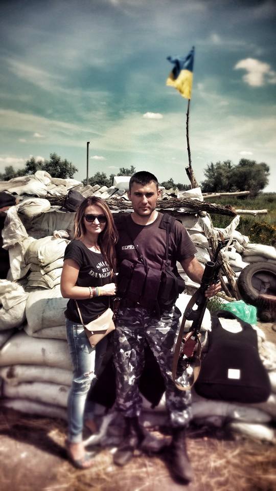 Новость - Люди города - Продолжение лав стори: беркутовец и активистка Майдана неожиданно встретились в зоне АТО