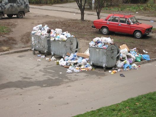 Новость - Коммуналка - В Киеве вводят платную услугу "мойка мусорных баков"