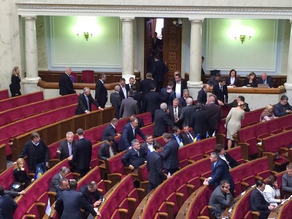 Новость - События - ВР начала заседание: что рассмотрят депутаты и будут ли митинги под Радой