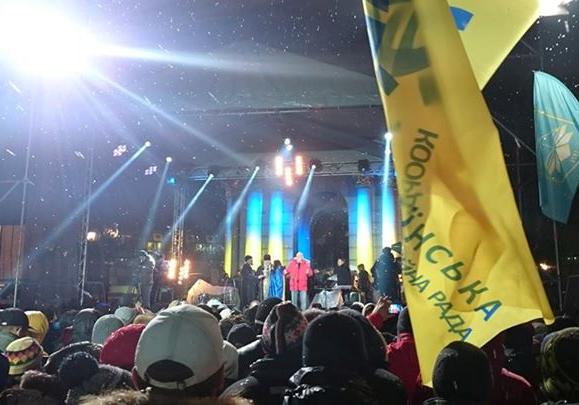 Новость - События - Ночью на Майдане собрались тысячи человек