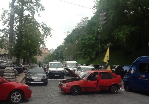 Новость - События - Туда лучше не ехать: протестующие перекрыли улицу Грушевского